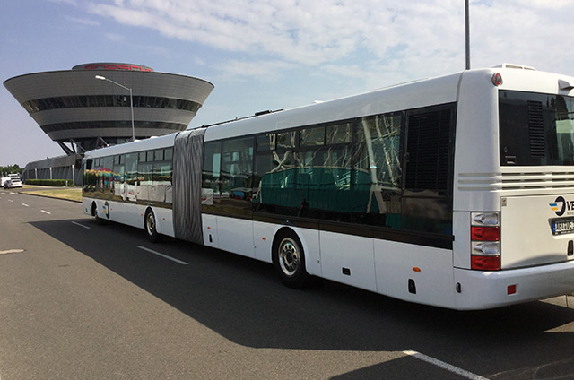 Bus am Flughafen